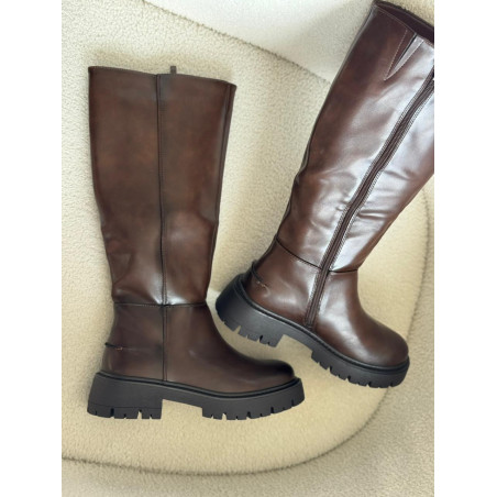 Bottes hautes plates